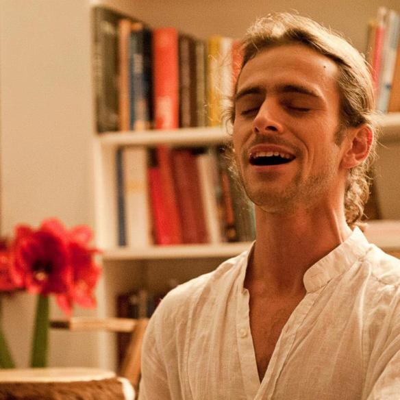 599884_10151265563502376_1070681693_n